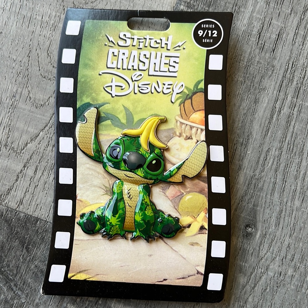 Stich Crashes Disney Jungle Book Pin (NWT)